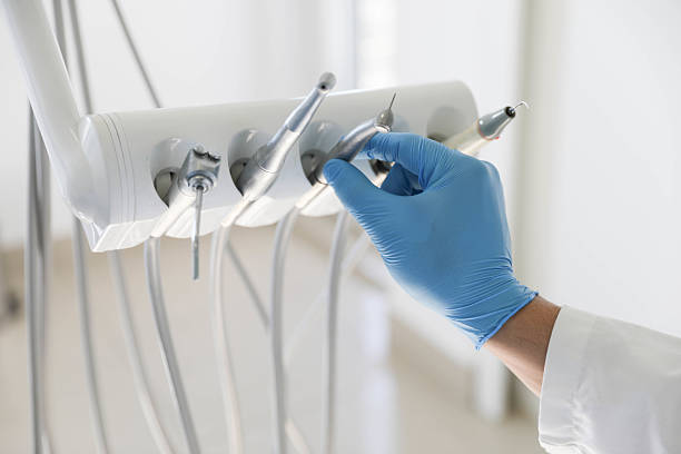 Professional Tooth Extraction technician working in Chester, IL